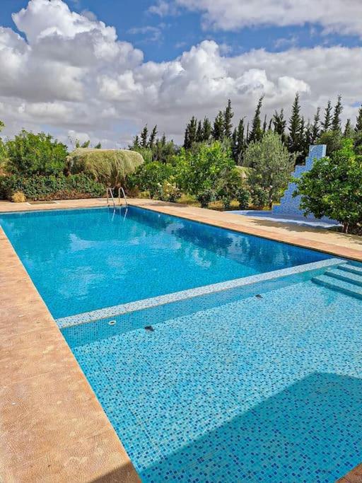 Ferme De Vacances Avec Une Grande Villa A Marrakech マラケシュ エクステリア 写真