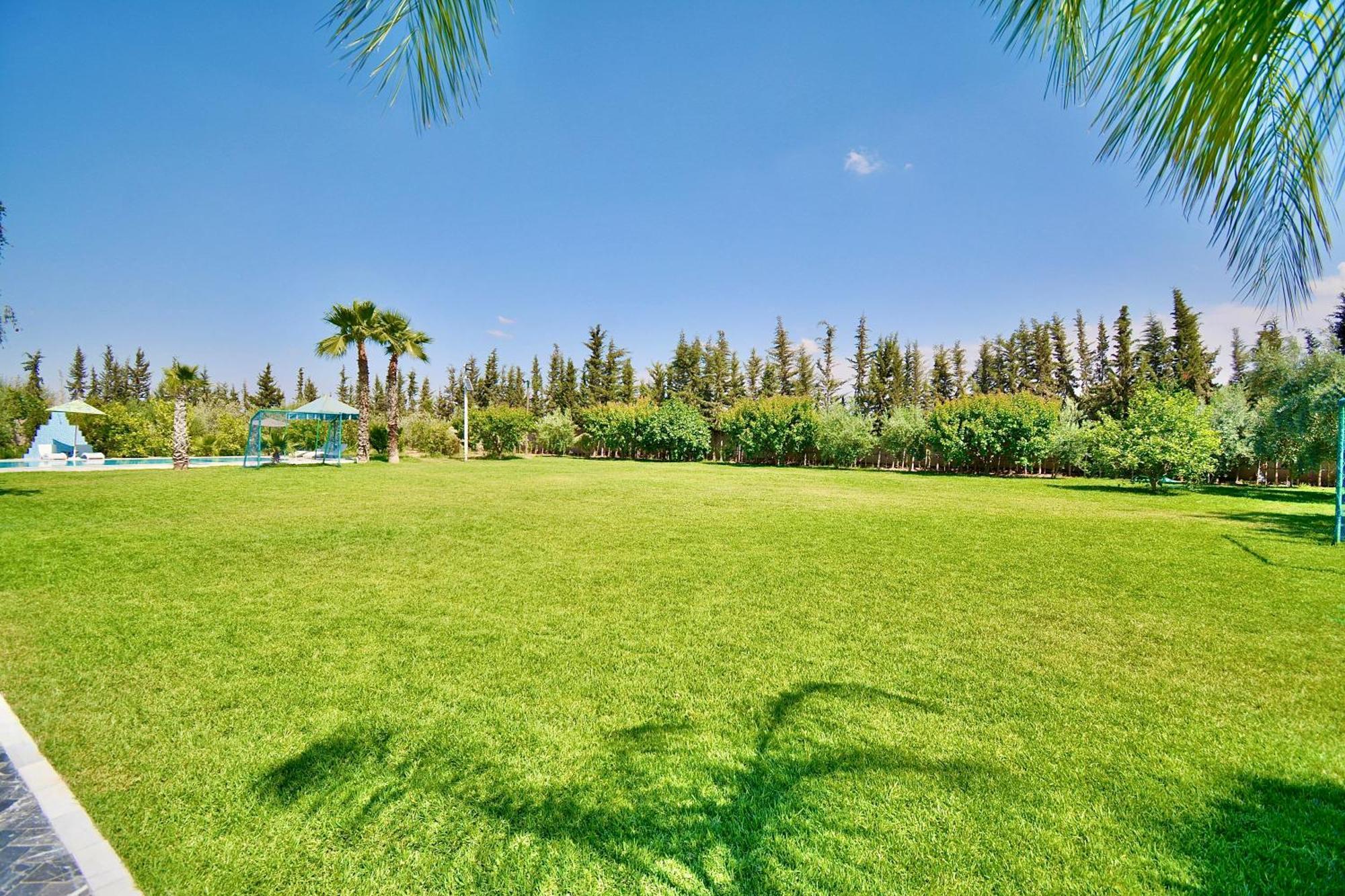 Ferme De Vacances Avec Une Grande Villa A Marrakech マラケシュ エクステリア 写真