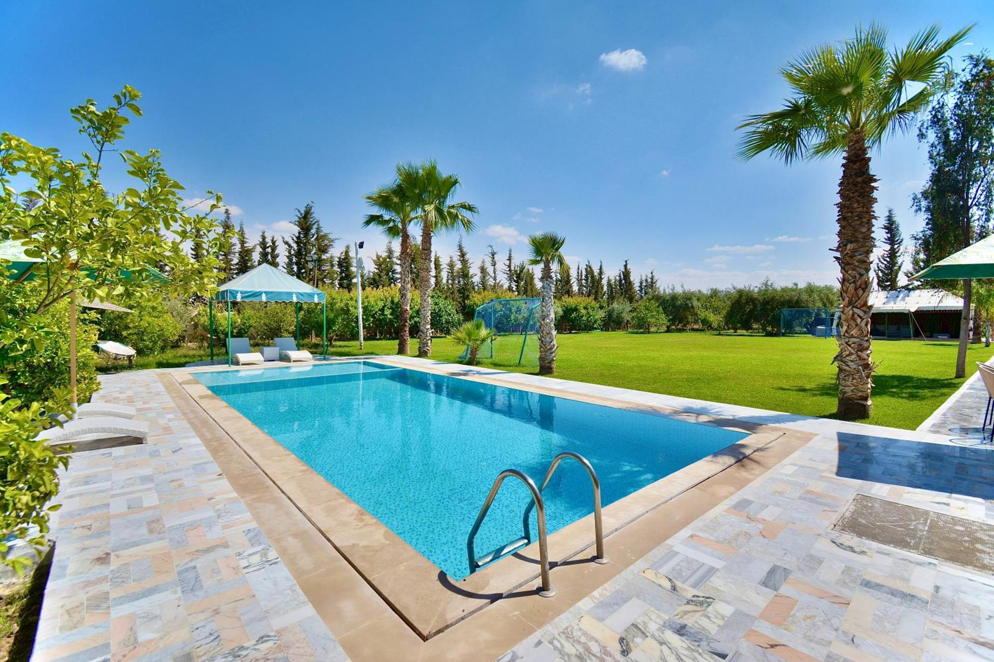Ferme De Vacances Avec Une Grande Villa A Marrakech マラケシュ エクステリア 写真