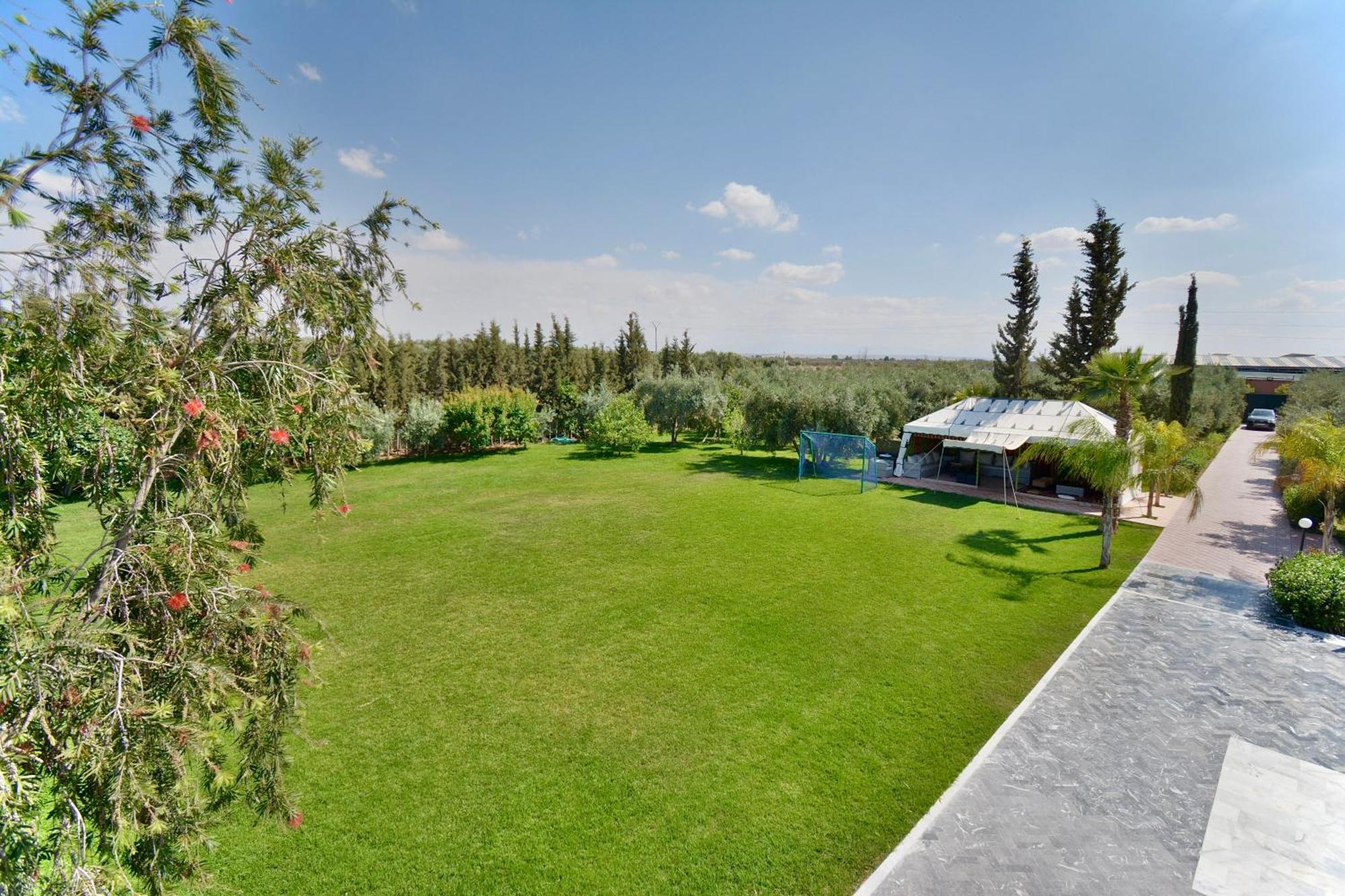 Ferme De Vacances Avec Une Grande Villa A Marrakech マラケシュ エクステリア 写真